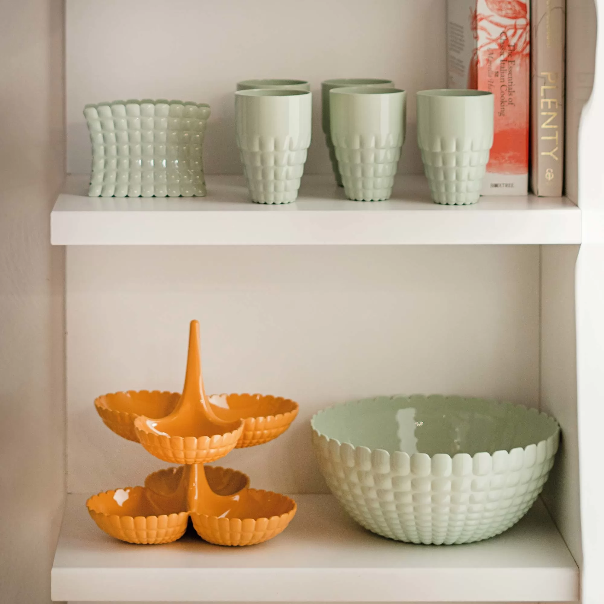 Guzzini "Tiffany" Green Service Bowl L 4 Guzzini "Tiffany" Green Service Bowl L - Image 2