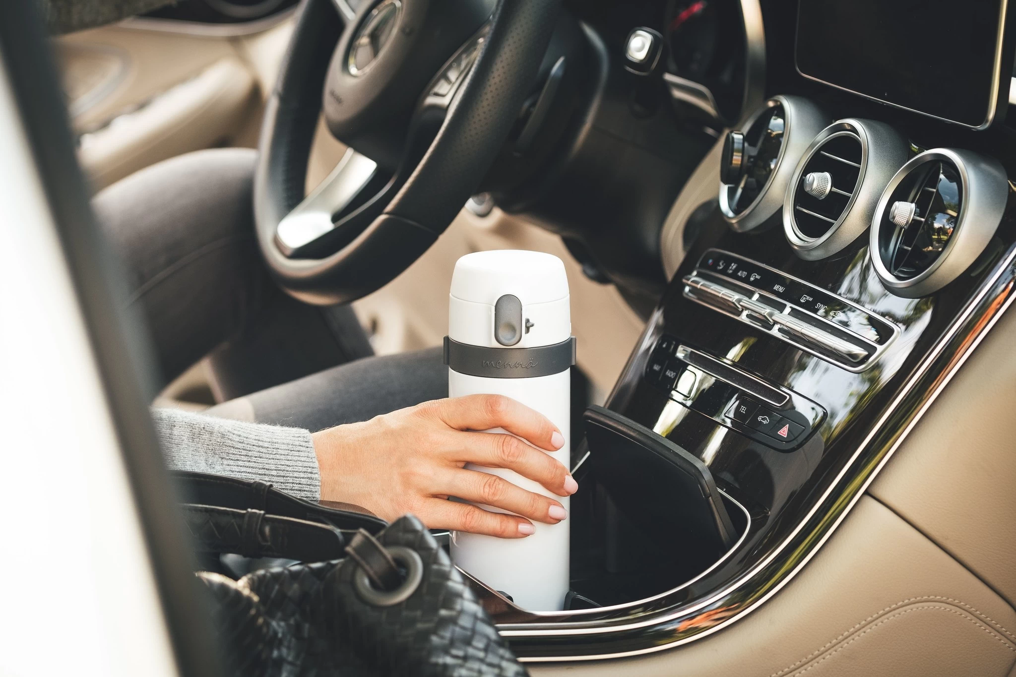 Mennä One White Tea Infuser 12 Oz 6 Mennä One White Tea Infuser 12 Oz - Image 4