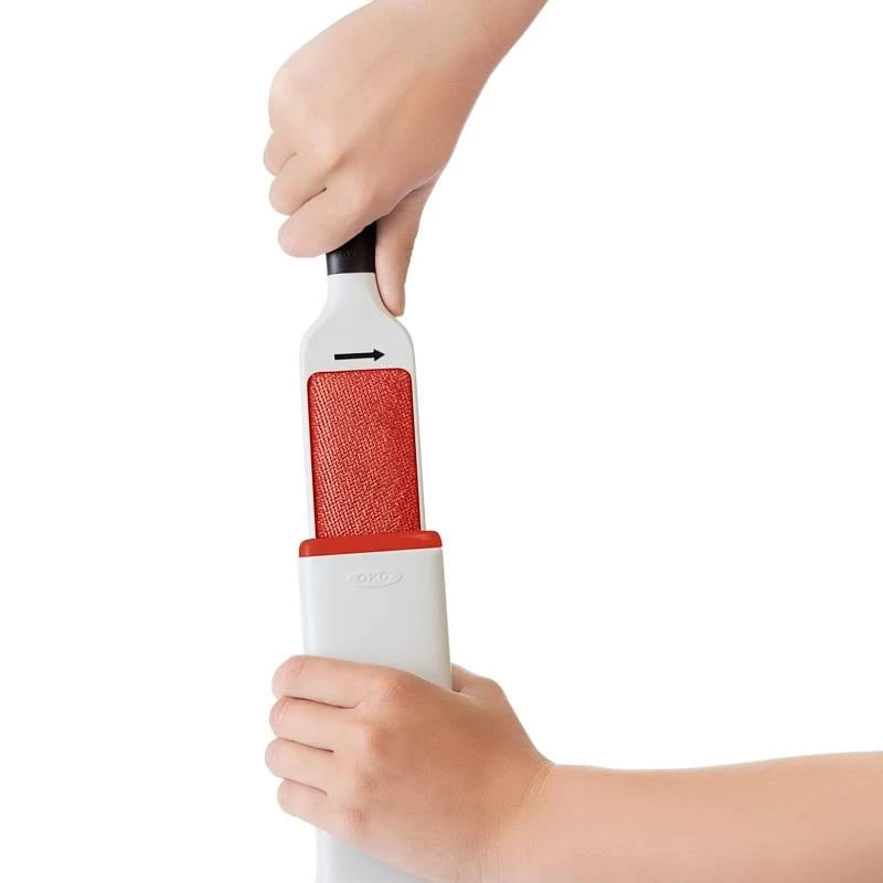 OXO FURLIFTER™ Garment Brush 4 OXO FURLIFTER™ Garment Brush - Image 2