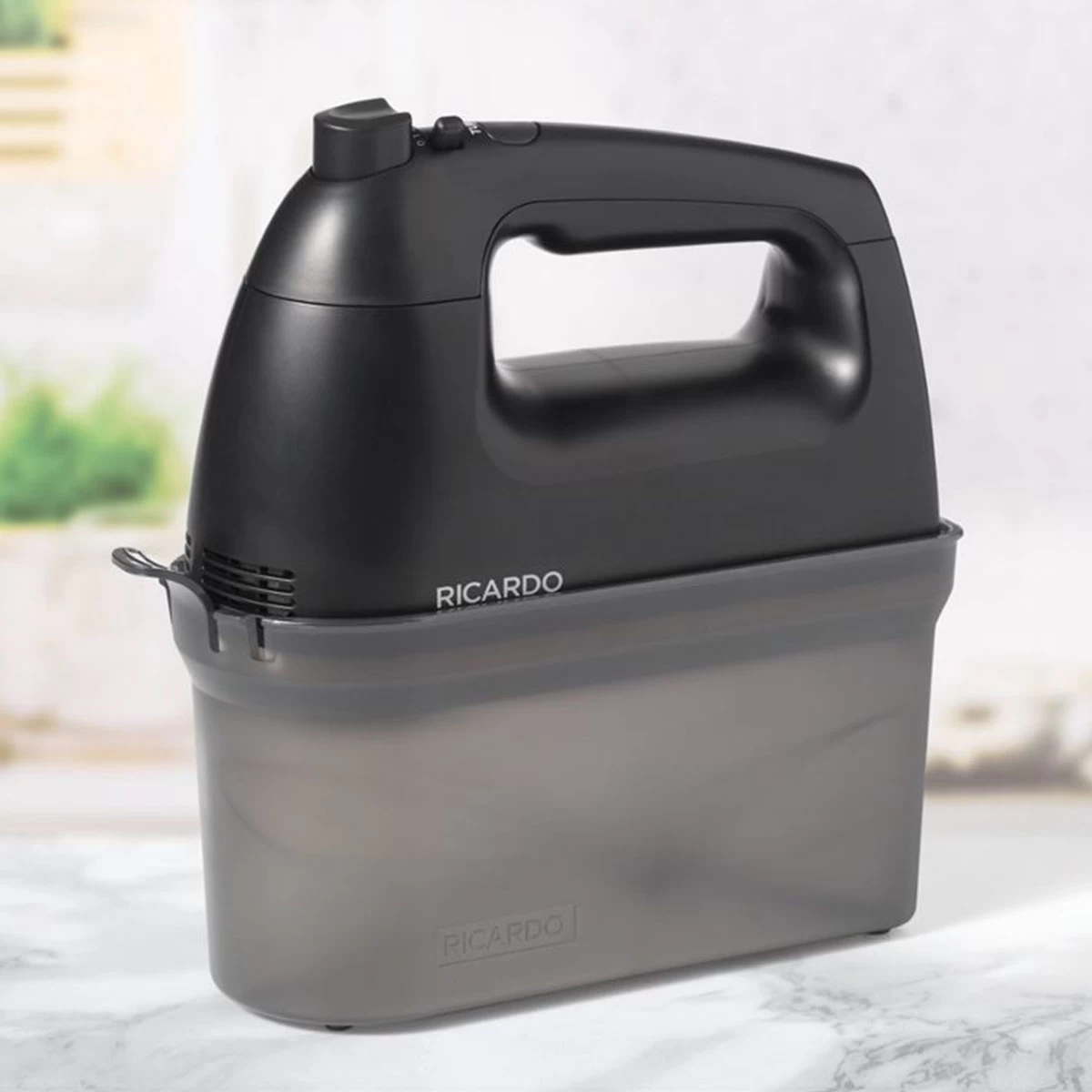 Ricardo 5 Speed Hand Mixer With Storage Case 4 Ricardo 5 Speed Hand Mixer With Storage Case - Image 2