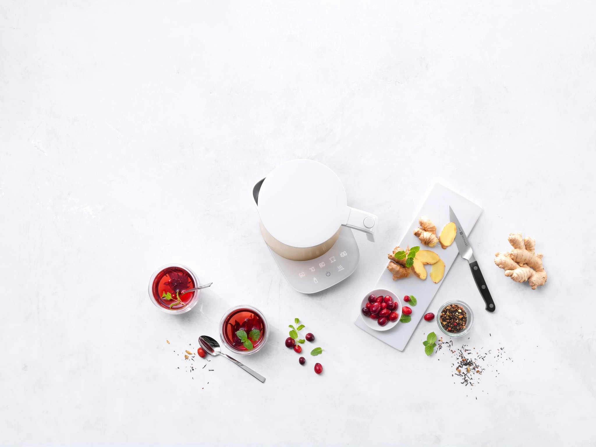 Zwilling Enfinigy Electric Kettle Gold 4 Zwilling Enfinigy Electric Kettle Gold - Image 2